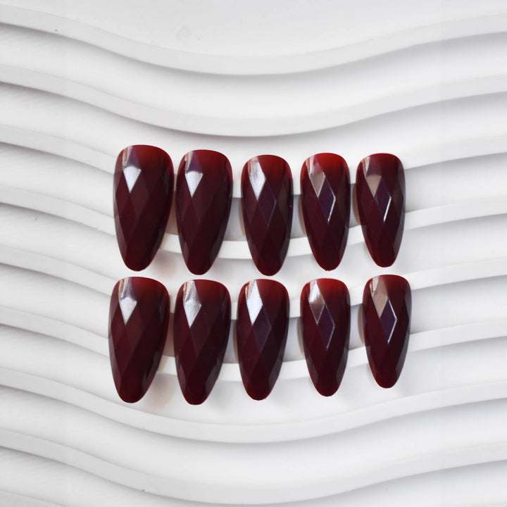 Premium Glossy Diamond-Shaped Press-On Nails Bowlift