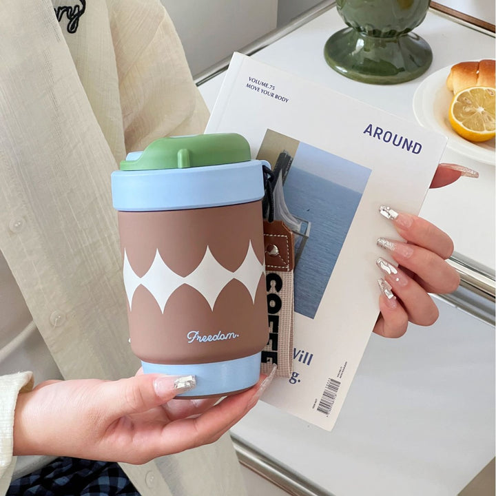 Ladies Thermos Mug with Elegant Gold Rim Bowlift