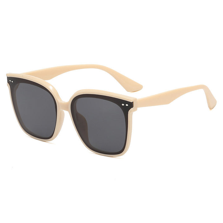 Ladies fashionable sunglasses with striking frame and UV protection Bowlift