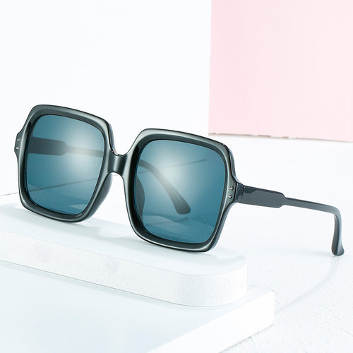 Ladies square fashionable sunglasses with polarized lenses Bowlift