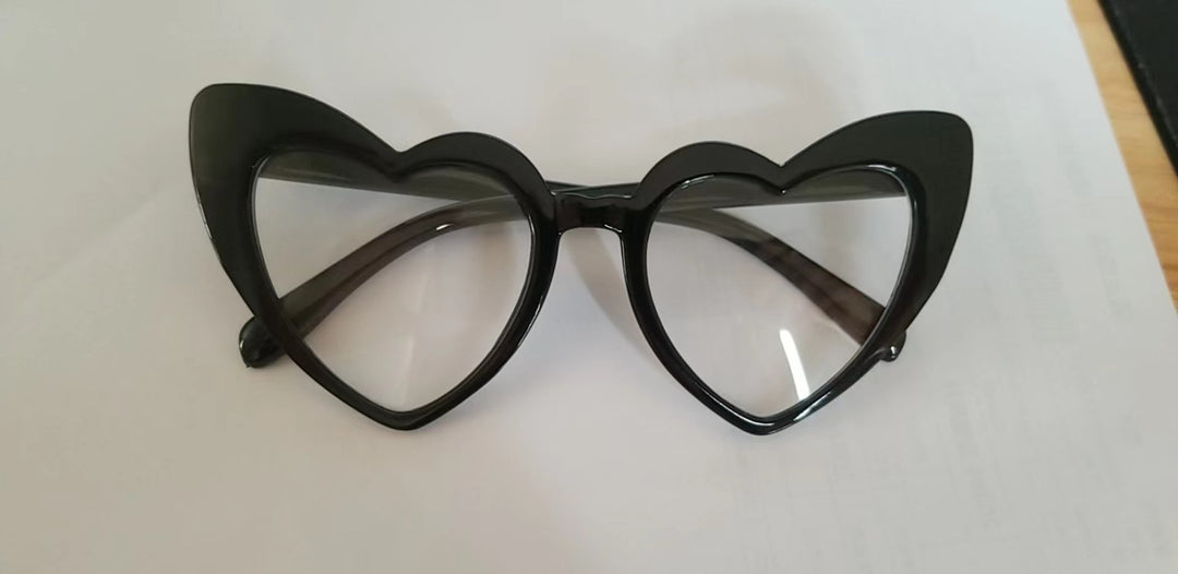 Heart-Shaped Fashion Sunglasses Bowlift