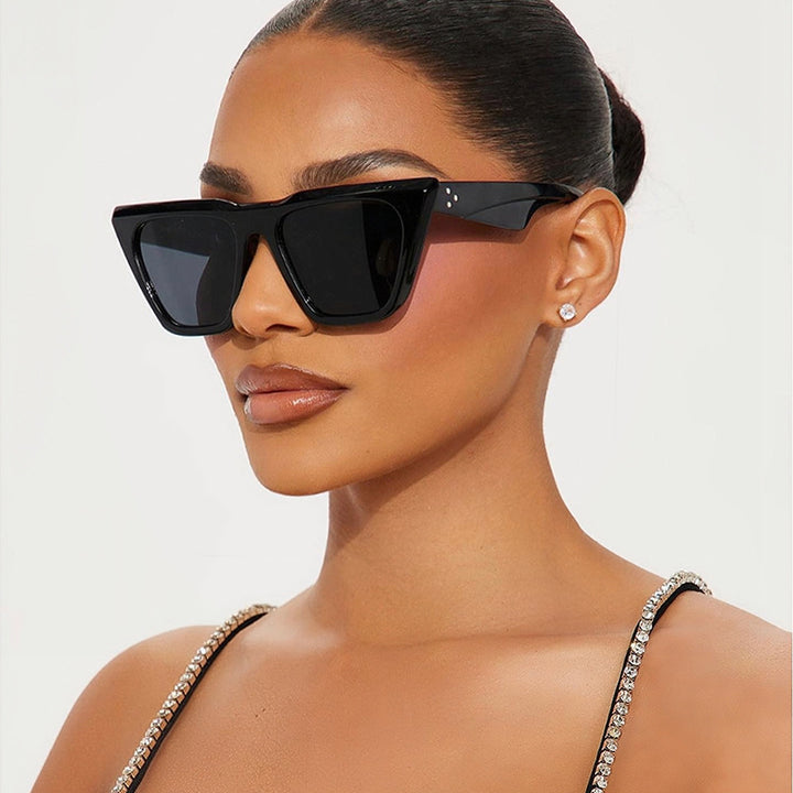 Women's Sunglasses Bowlift