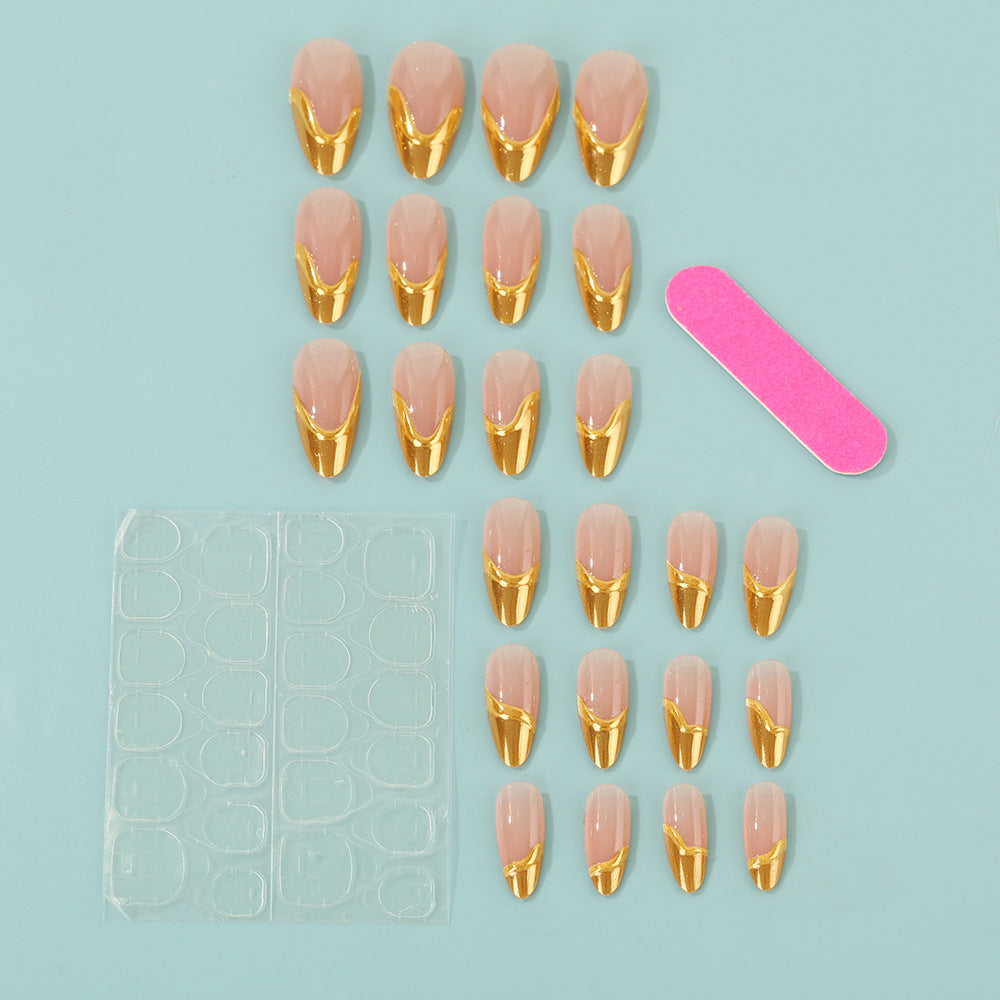 Artificial nails with elegant gold accent Bowlift