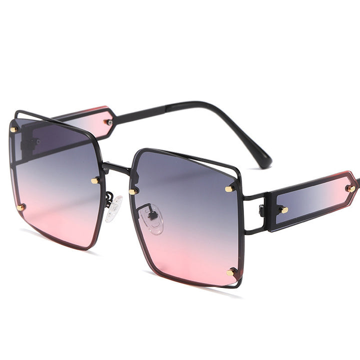 Women's elegant oversized sunglasses with distinctive geometric design Bowlift