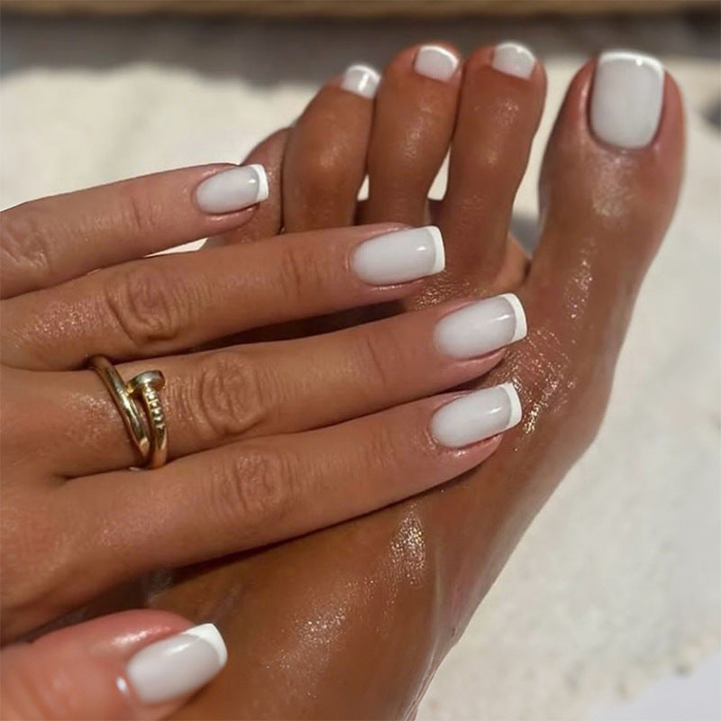 Premium Gel Press-On Nail Set with Elegant French Tip Design Bowlift