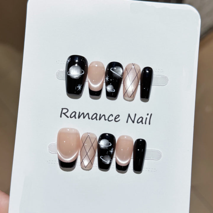 Artistic Press-On Nails Bowlift
