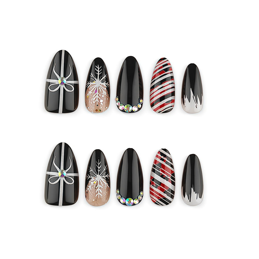Artificial nails with festive Christmas designs Bowlift