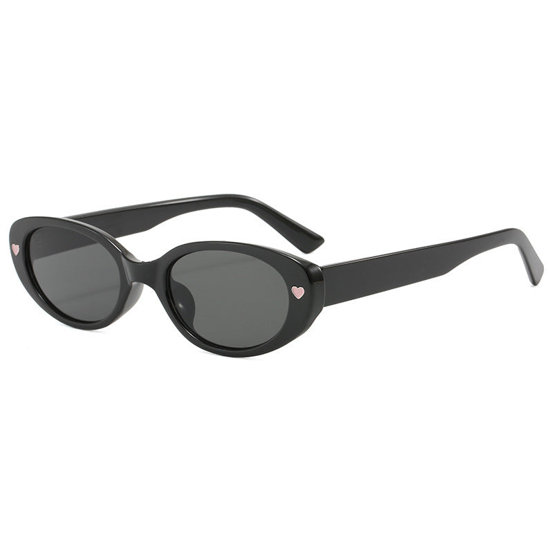 Chic Heart-Embellished Cat-Eye Sunglasses Bowlift