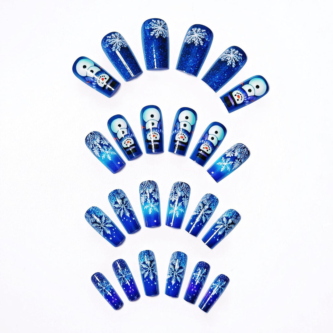 Winter Wonderland-Themed Nail Art Bowlift