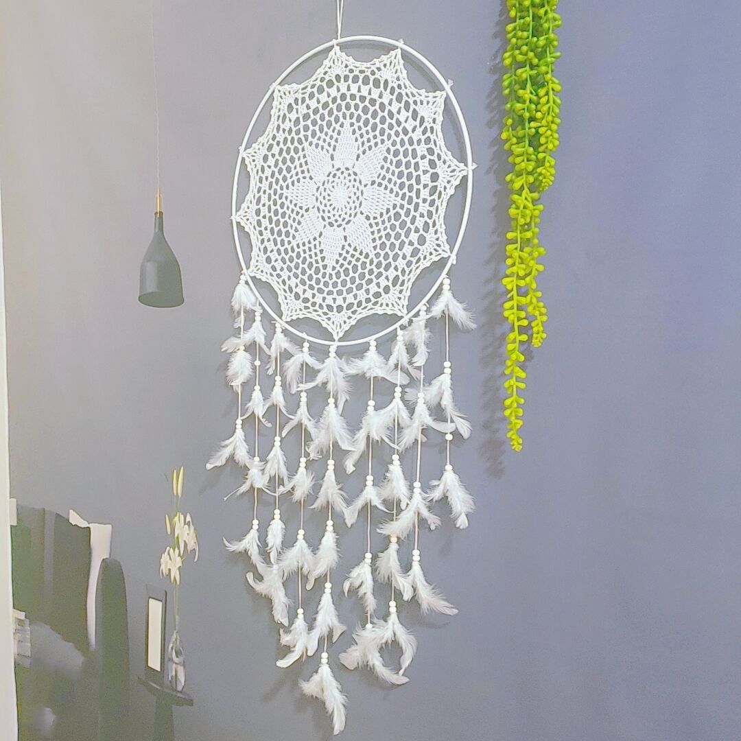 Feather Dreamcatcher Wall Hanging Bowlift