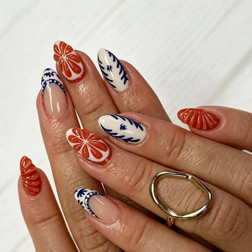 Floral Artistic Press-On Nail Set Bowlift