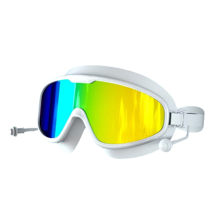Diving mask with field of vision optimization and anti-fog technology Bowlift
