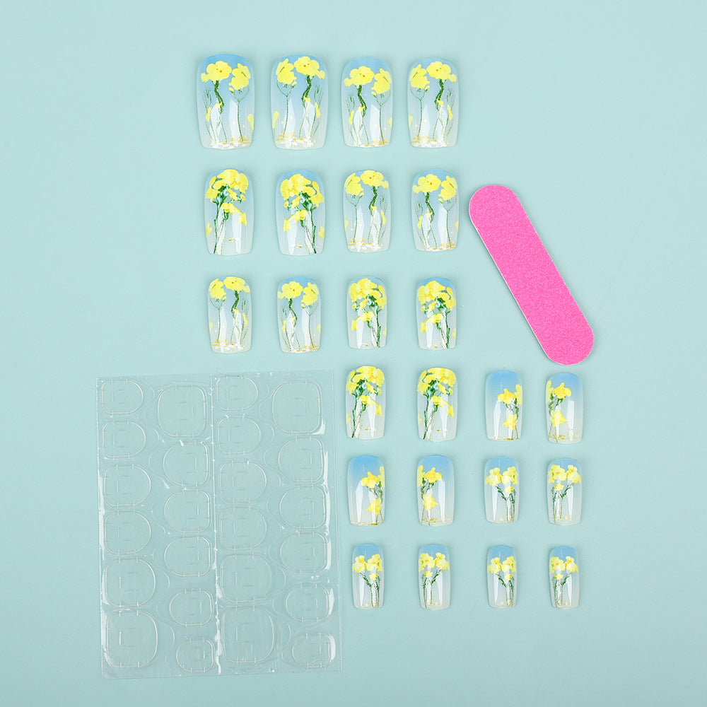 Artificial nail tips in floral design Bowlift