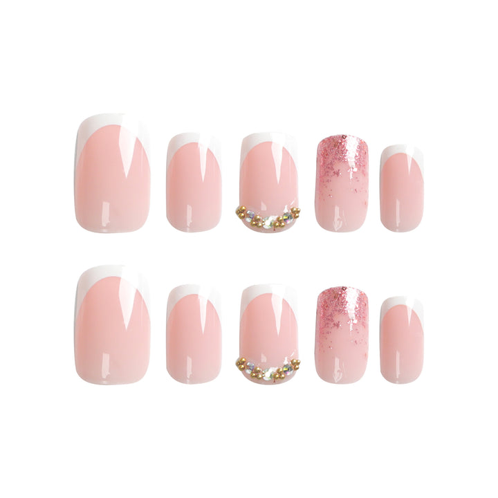 Glamorous Art Nails Bowlift