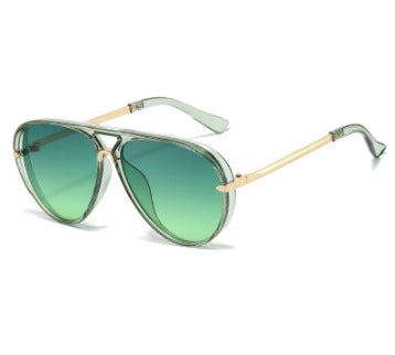 Elegant Aviator Sunglasses with Gold Accents Bowlift