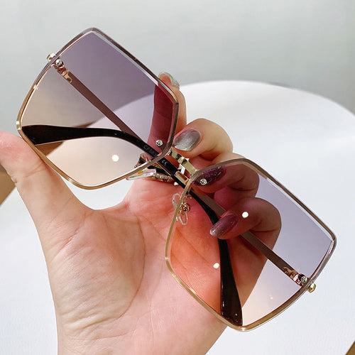 Ladies fashionable square sunglasses with polarized lenses Bowlift