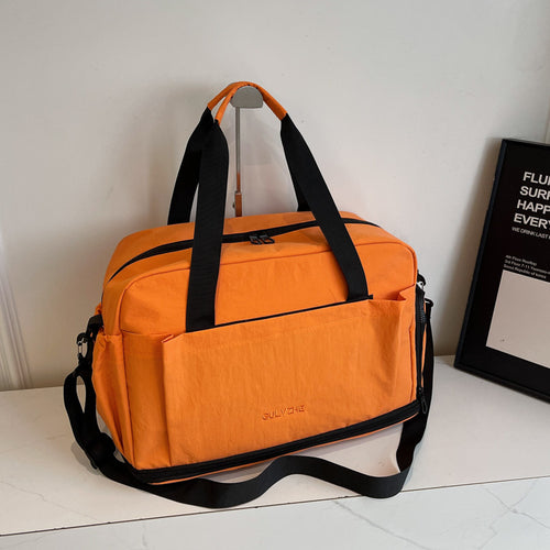 Sporty Travel Bag with Durable and Water-Repellent Material Bowlift