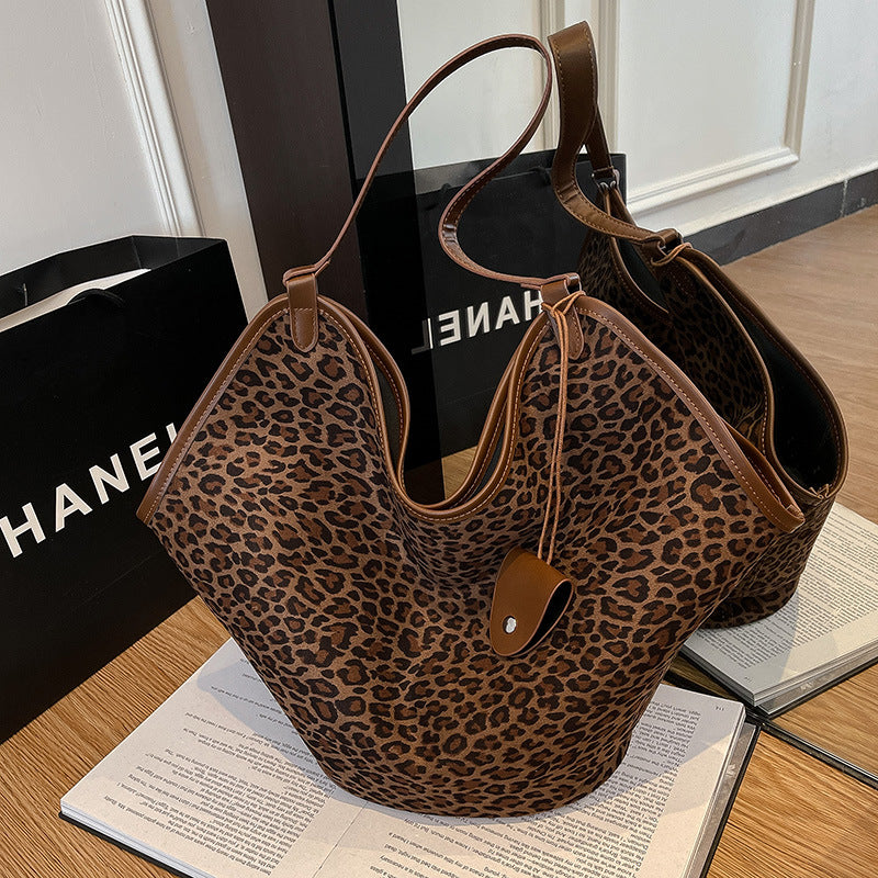 Suede Hobo Bag Bowlift