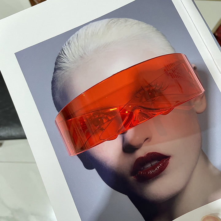 Women futuristic visor-like sunglasses Bowlift