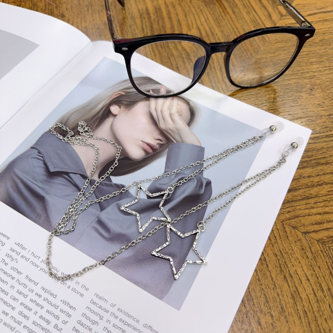 Star-Shaped Drop Earrings Bowlift