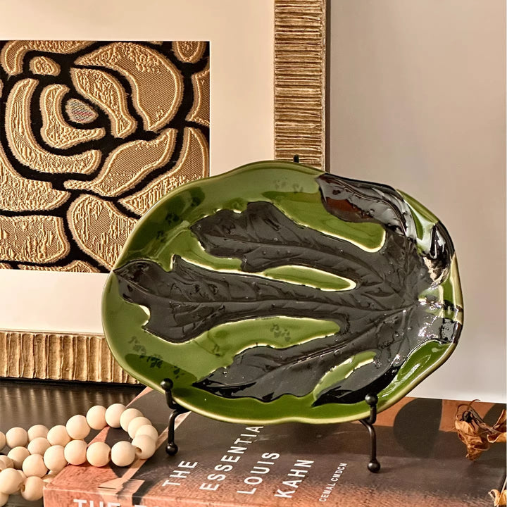 Decorative Leaf-Shaped Serving Board