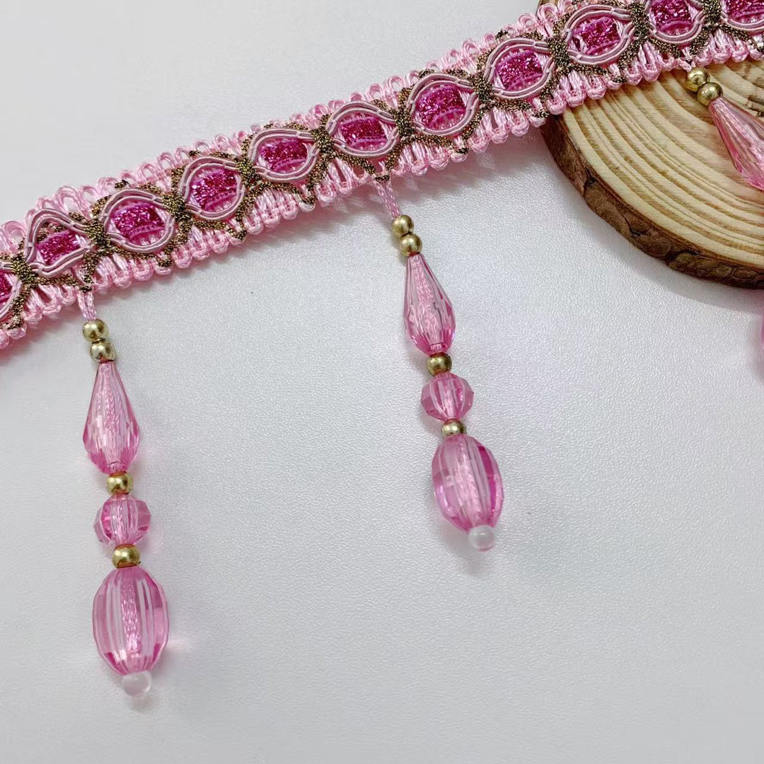 Elegant and Eye-catching Trimming with Glass Crystals Bowlift