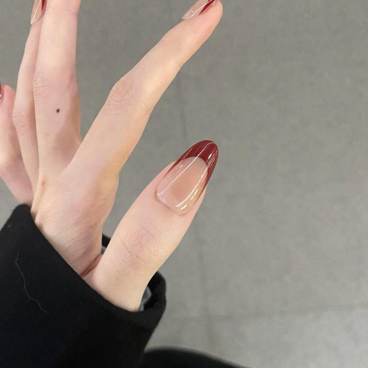 Elegant artificial nails with modern gradient effects Bowlift