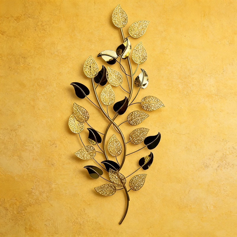 Wall-Mounted Leaf Sculpture Bowlift