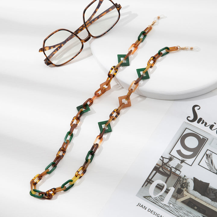 Fashionable Glasses Chain Bowlift