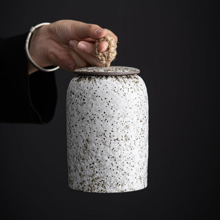 BowLift | Air-tight Coffee Container made of Ceramic