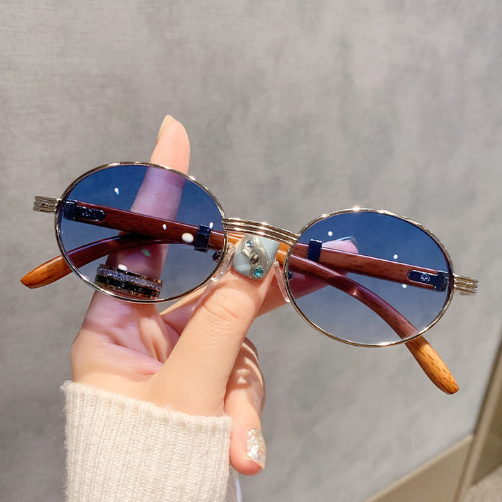 Ladies fashionable sunglasses with elegant shine and comfortable temples Bowlift