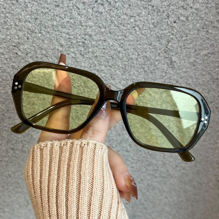 Women's fashionable oversized sunglasses in elegant design Bowlift