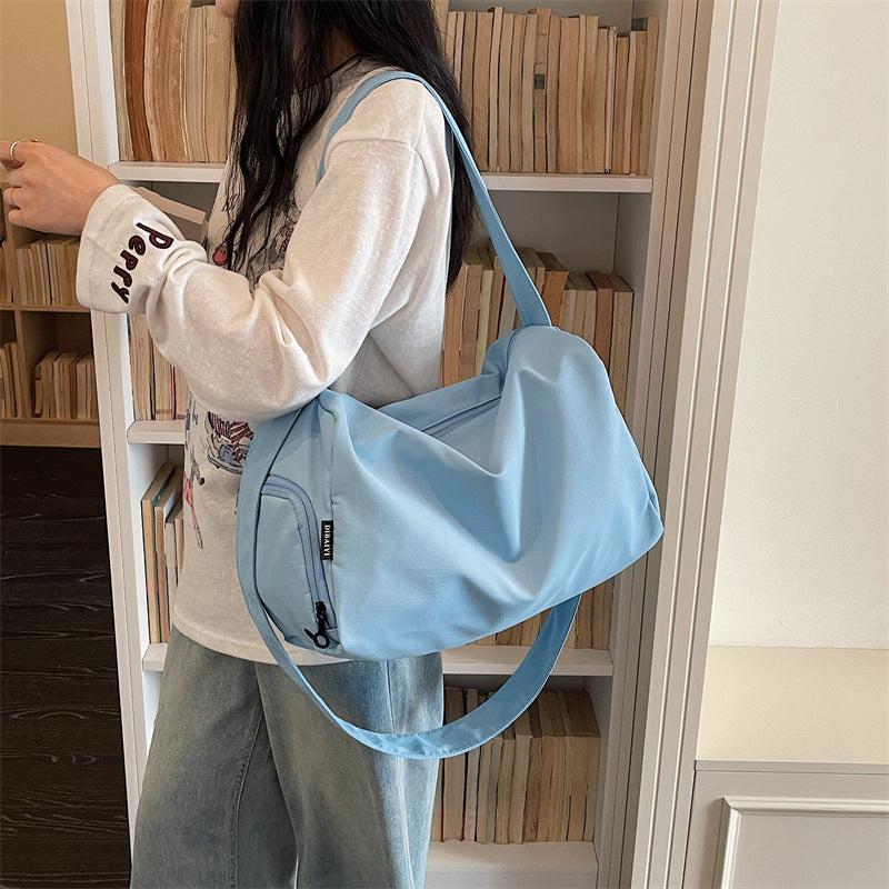 Versatile All-Season Travel Duffle Bag