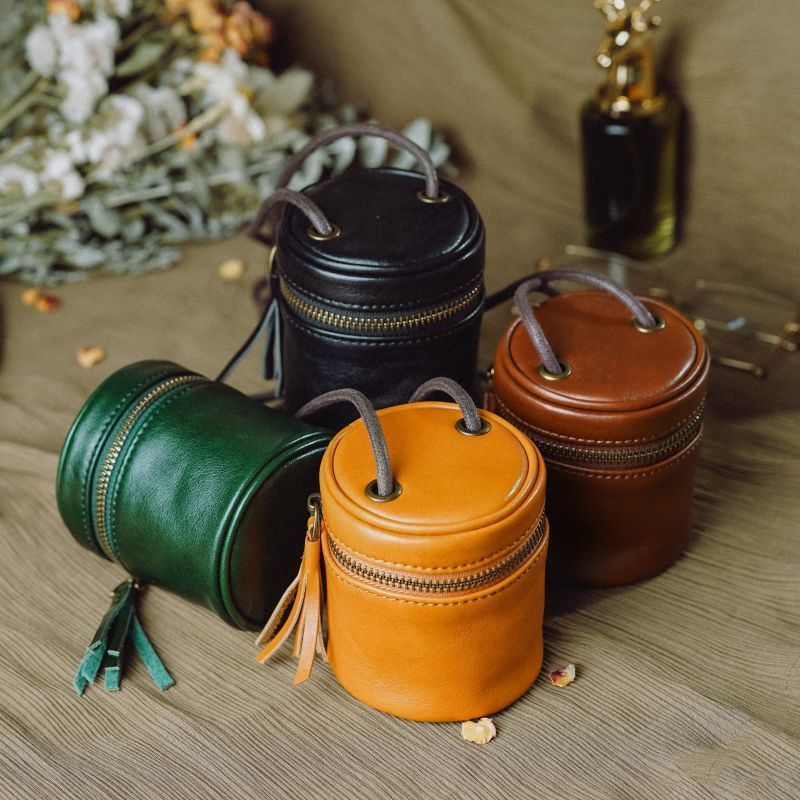 Stylish Leather Cosmetic Organizer Bowlift