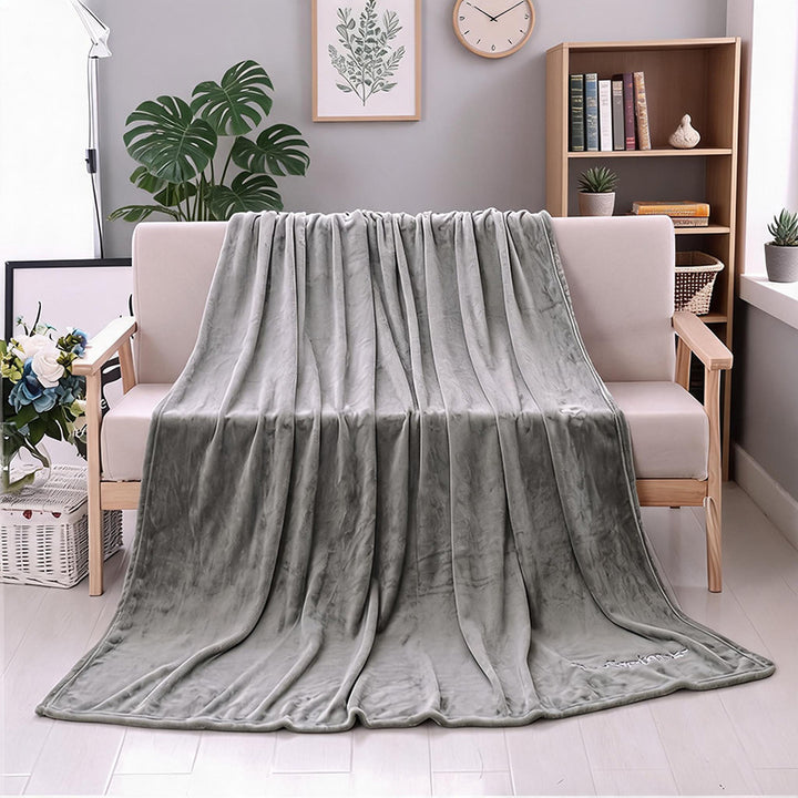 Women's Luxurious Blanket from Particularly Soft Microfiber Bowlift