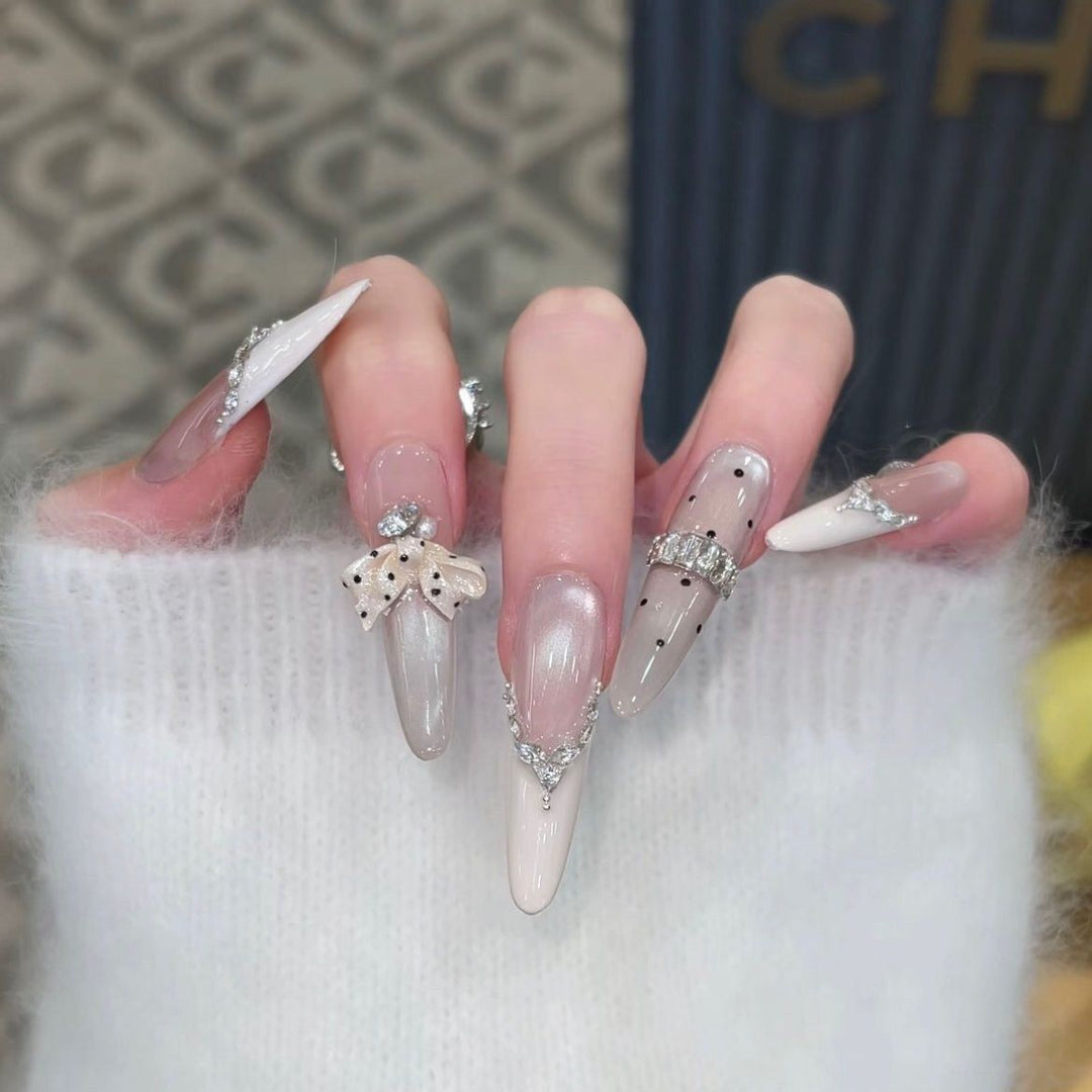 Artistic Press-On Nail Set Bowlift