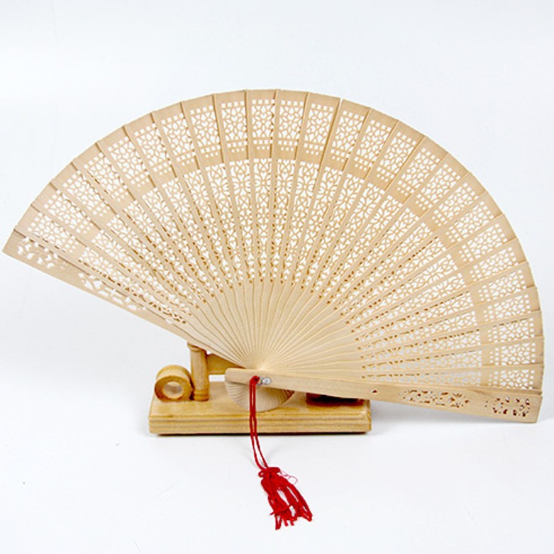 Women's handcrafted fan Bowlift
