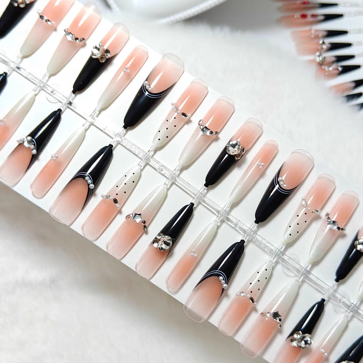 Glamorous artificial nails with glitter accents Bowlift