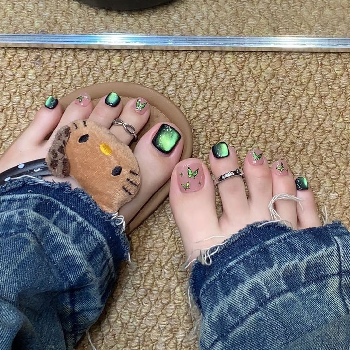 Elegant toenail art Bowlift