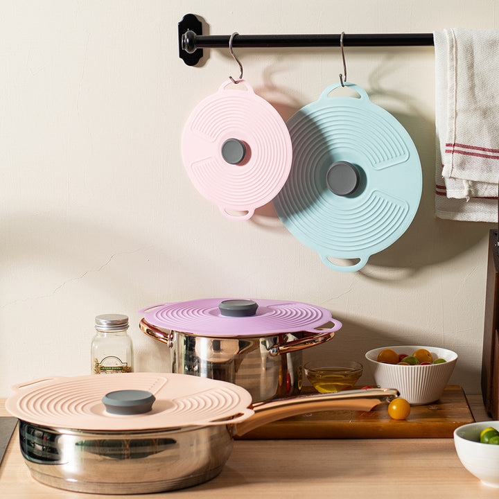 Silicone cooking lid with multifunctional steam valve Bowlift