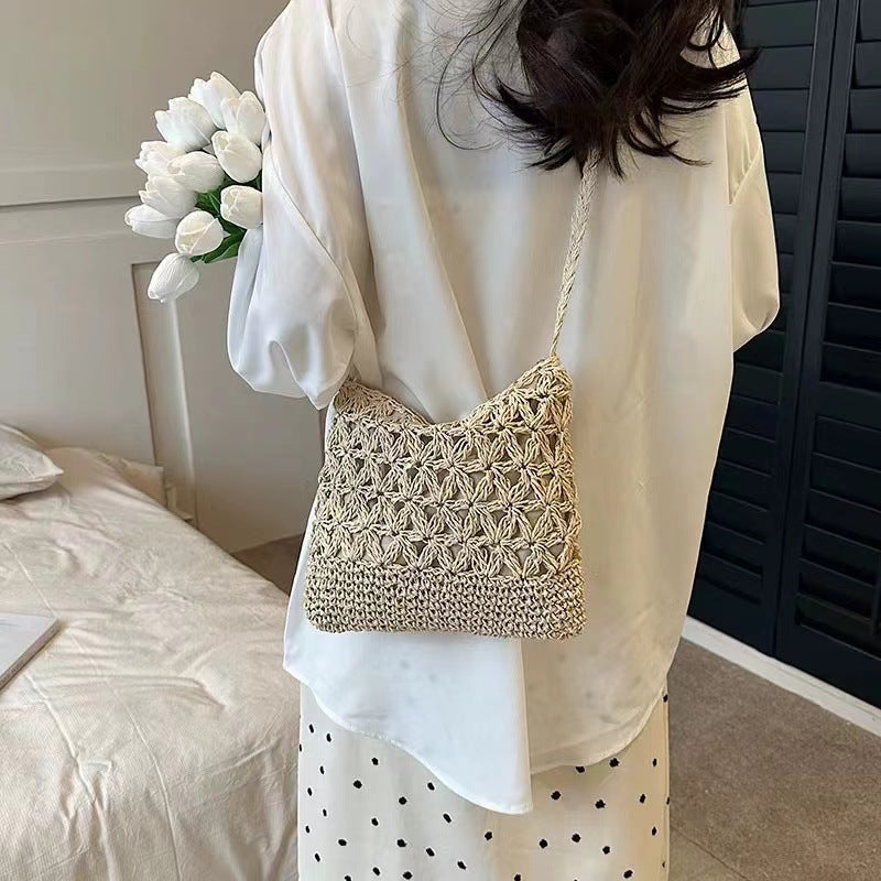 Crocheted Shoulder Bag Made of Natural Material Bowlift