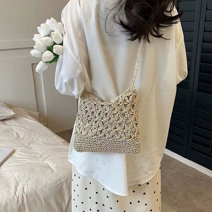 Crocheted Shoulder Bag Made of Natural Material Bowlift
