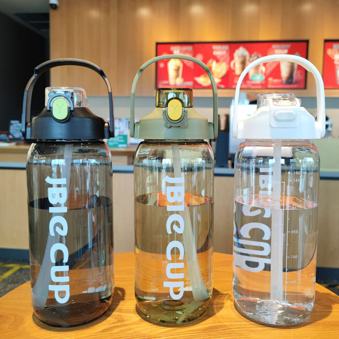 Women's large water bottle with leak-proof lid and straw Bowlift