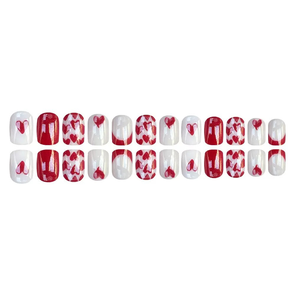 Nail art set with romantic heart designs and elegant shine Bowlift