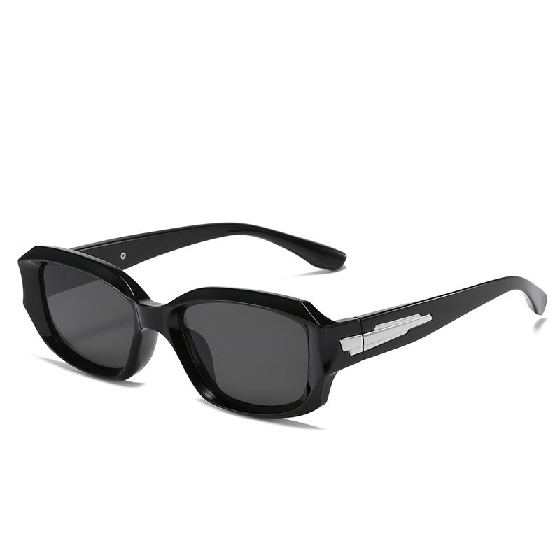 Retro-Inspired Angular Sunglasses with Unique Decorative Details Bowlift