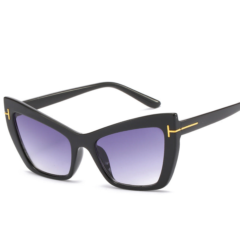Cat-Eye Frame Sunglasses with Gradient Lenses Bowlift