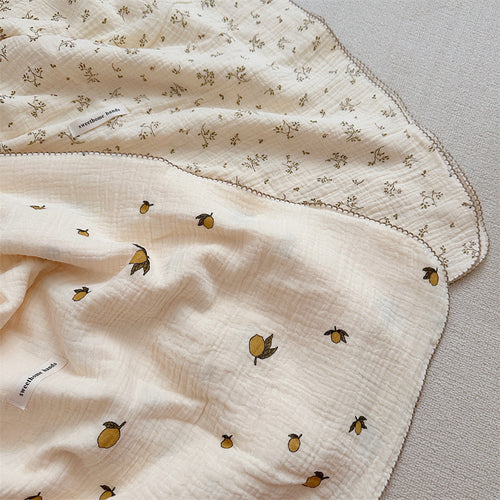 Unisex Cozy Muslin Blanket with Delicate Flower Pattern Bowlift
