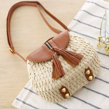 Handbag with Unique Woven Design and Elegant Flap Bowlift