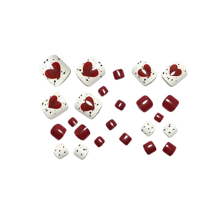 Nail art in romantic heart design Bowlift