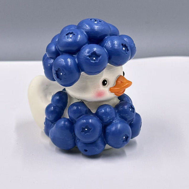 Decorative rubber duck with berry cocktail bowl Bowlift